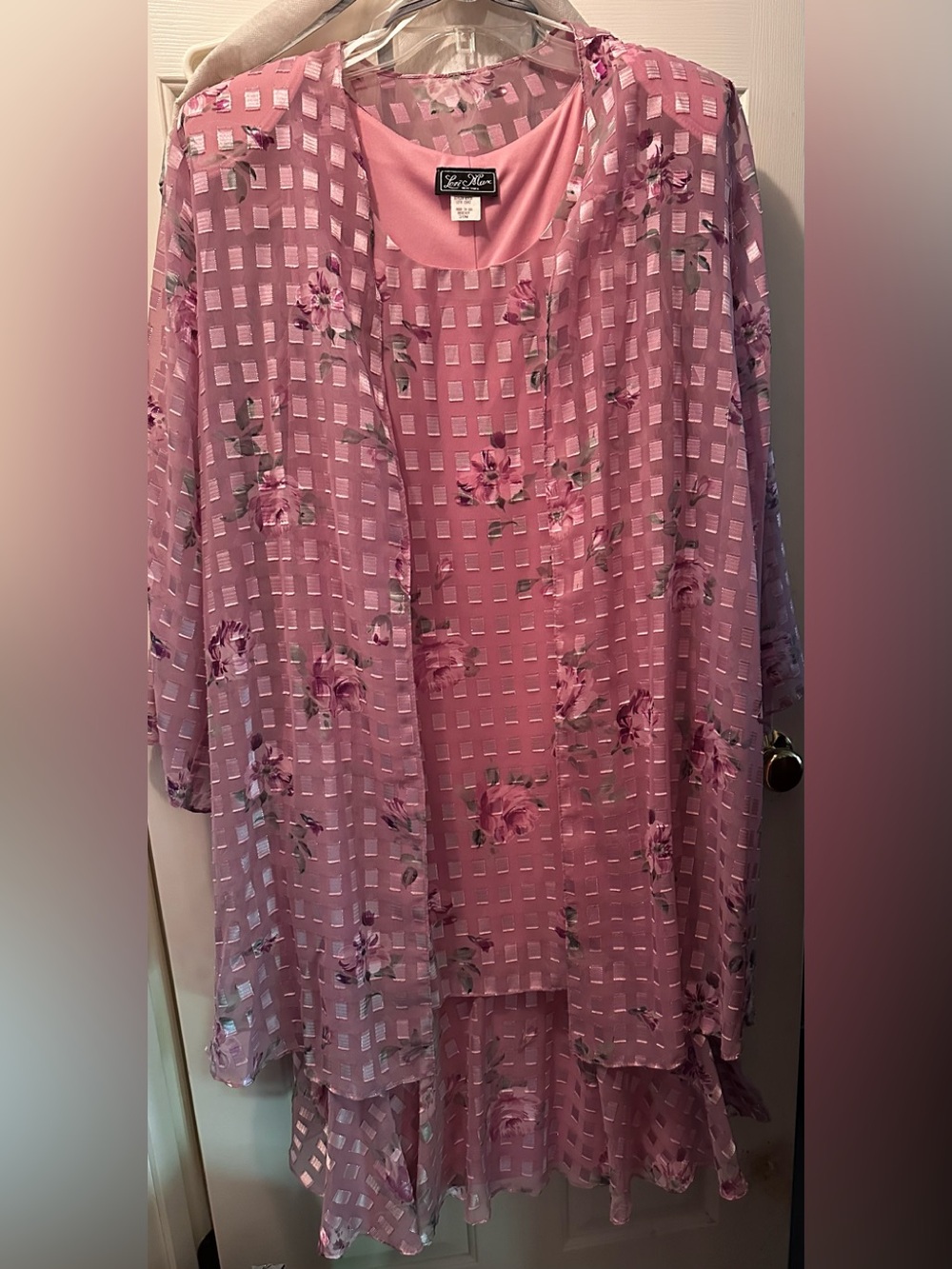 Beautiful Lori Max 2 piece dress 20
